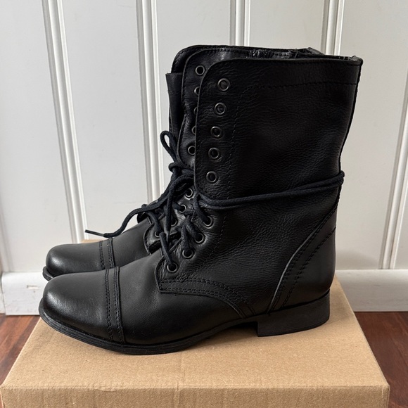 Steve Madden Black Troopa Combat Boots Size 9 - Picture 4 of 7